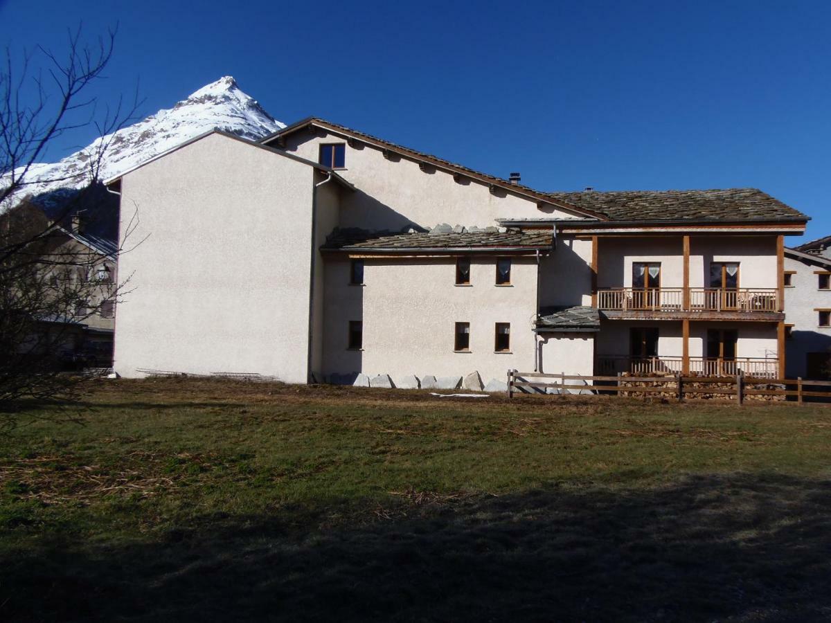 Chalet l'aubépine résidence B&B Bessans Esterno foto