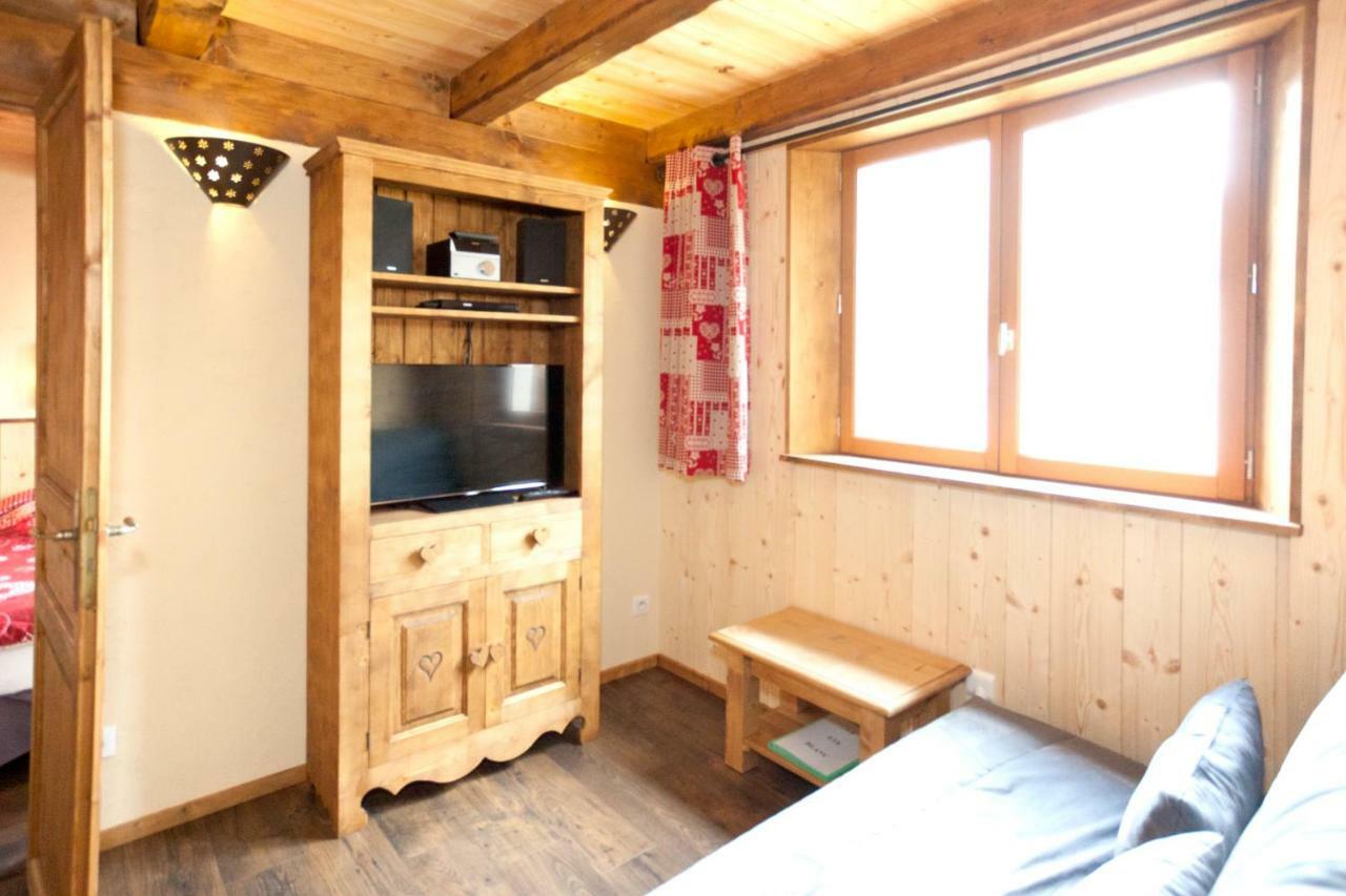 Chalet l'aubépine résidence B&B Bessans Esterno foto