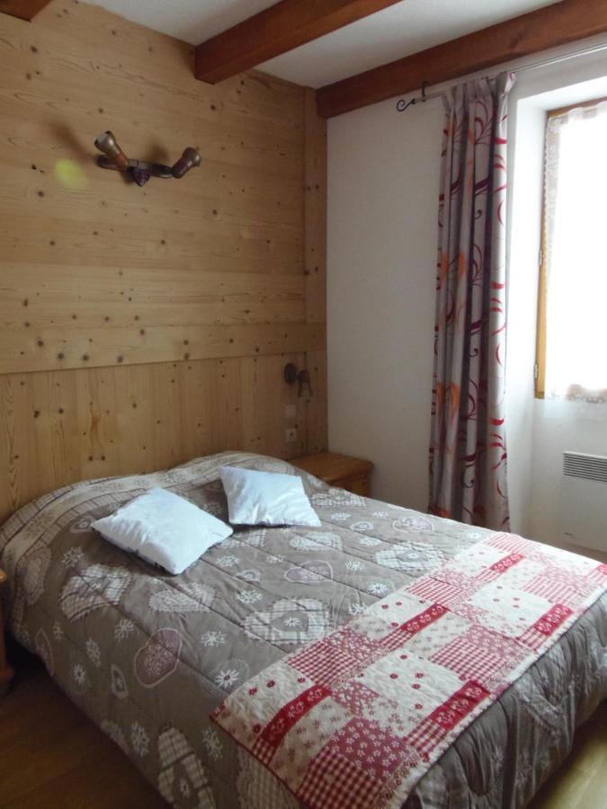 Chalet l'aubépine résidence B&B Bessans Esterno foto